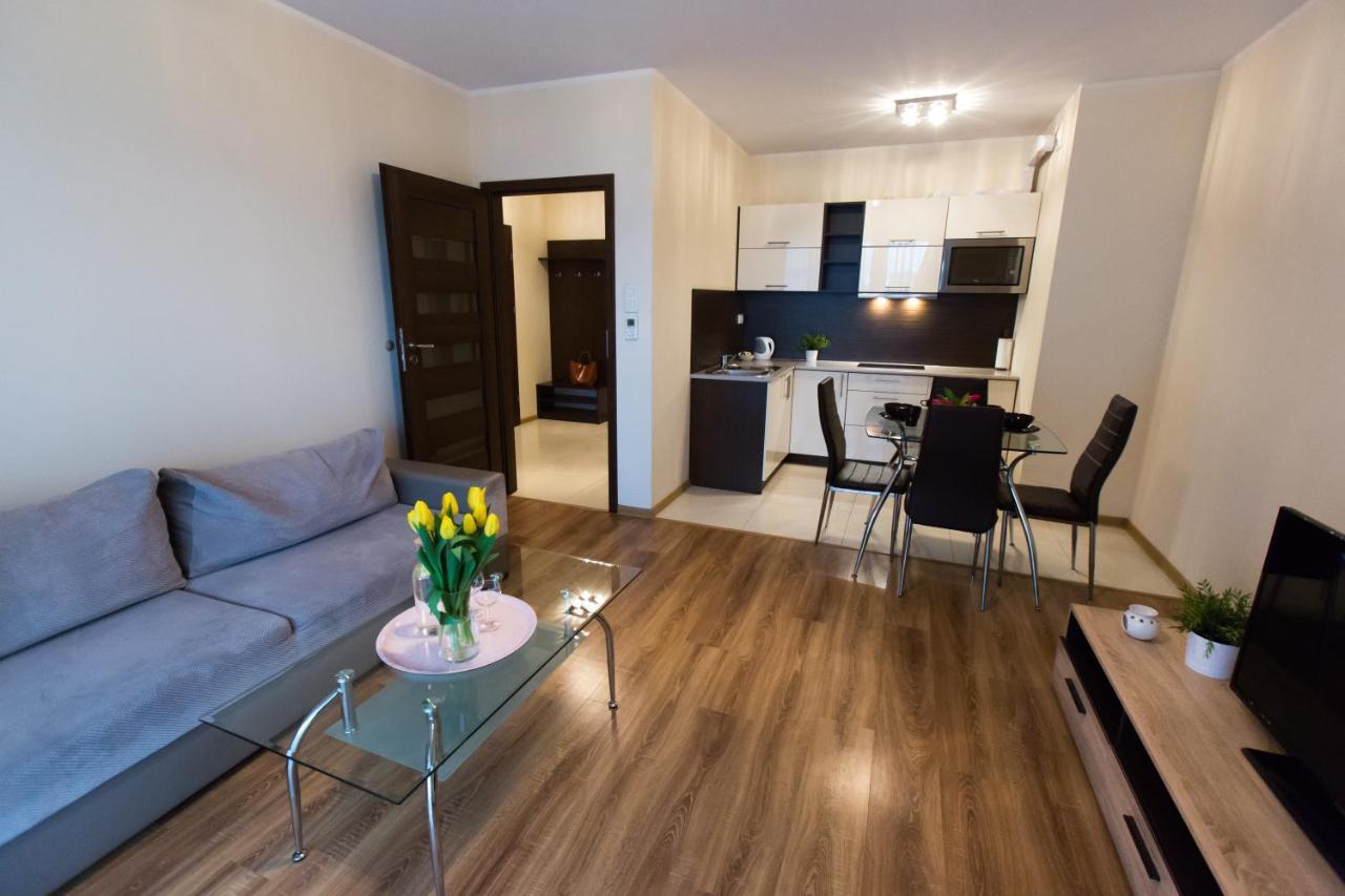 Pcd Aparthotel Ochota Варшава Екстериор снимка