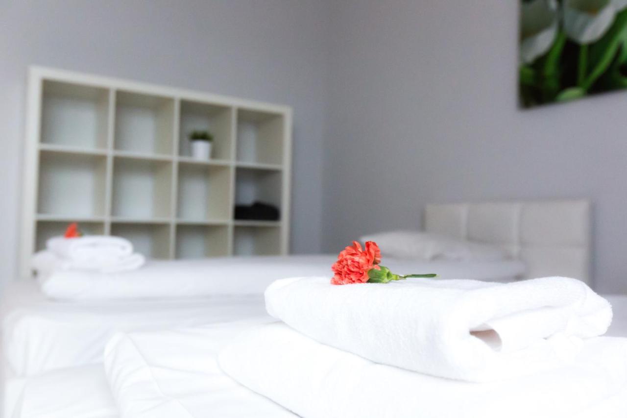 Pcd Aparthotel Ochota Варшава Екстериор снимка