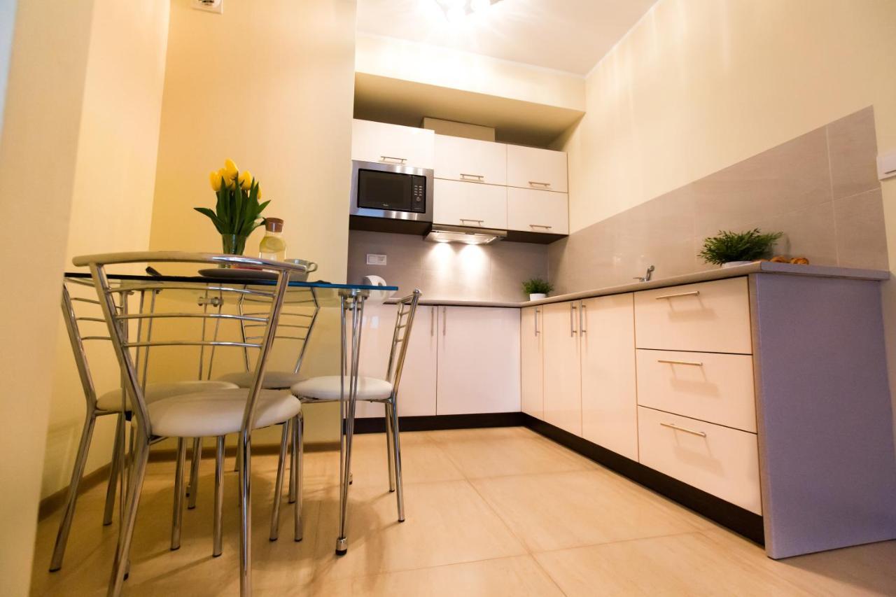 Pcd Aparthotel Ochota Варшава Екстериор снимка