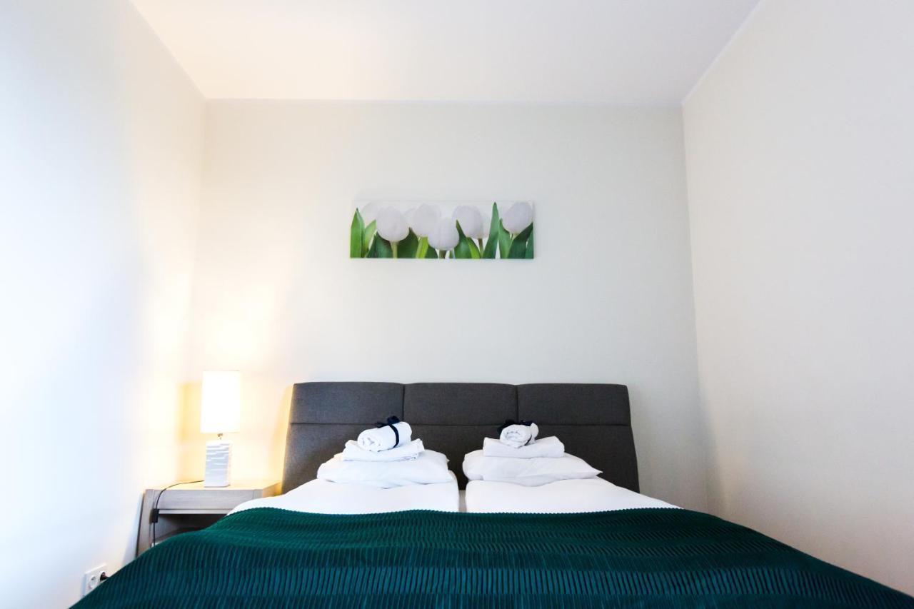 Pcd Aparthotel Ochota Варшава Екстериор снимка