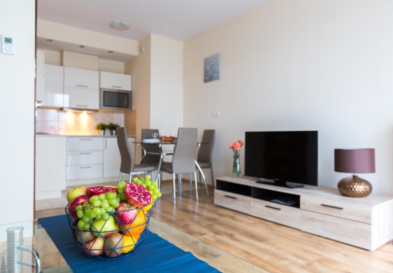 Pcd Aparthotel Ochota Варшава Екстериор снимка