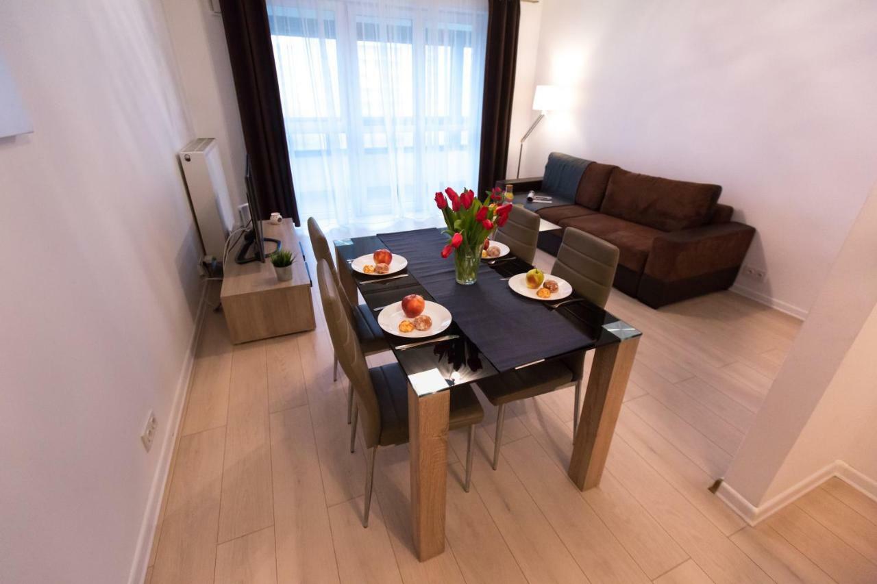 Pcd Aparthotel Ochota Варшава Екстериор снимка