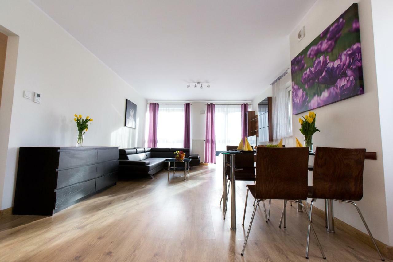 Pcd Aparthotel Ochota Варшава Екстериор снимка