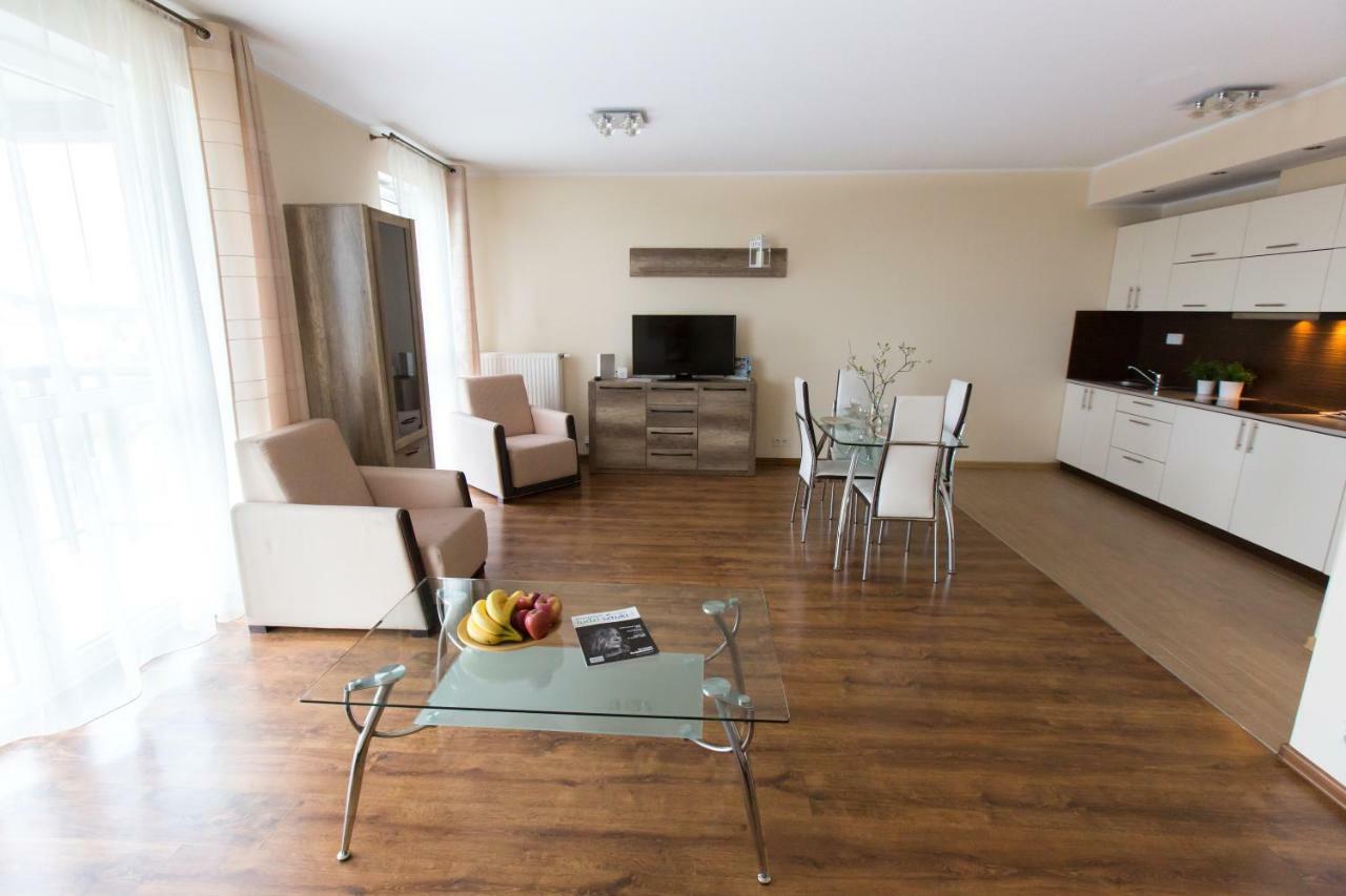 Pcd Aparthotel Ochota Варшава Екстериор снимка