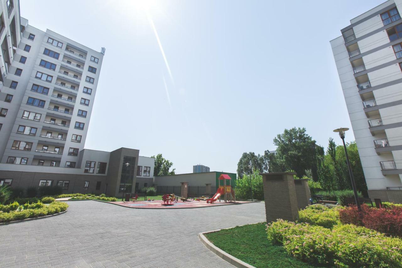 Pcd Aparthotel Ochota Варшава Екстериор снимка