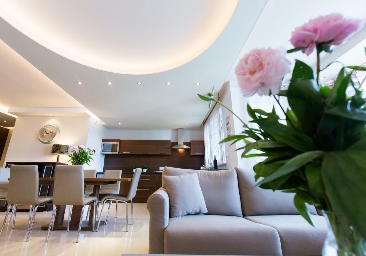 Pcd Aparthotel Ochota Варшава Екстериор снимка