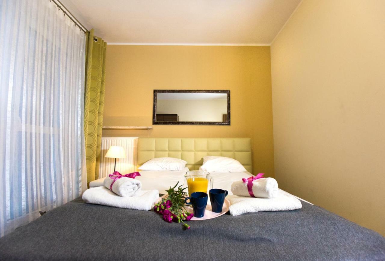 Pcd Aparthotel Ochota Варшава Екстериор снимка