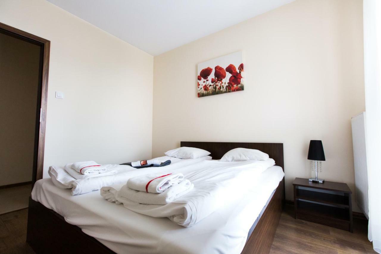 Pcd Aparthotel Ochota Варшава Екстериор снимка